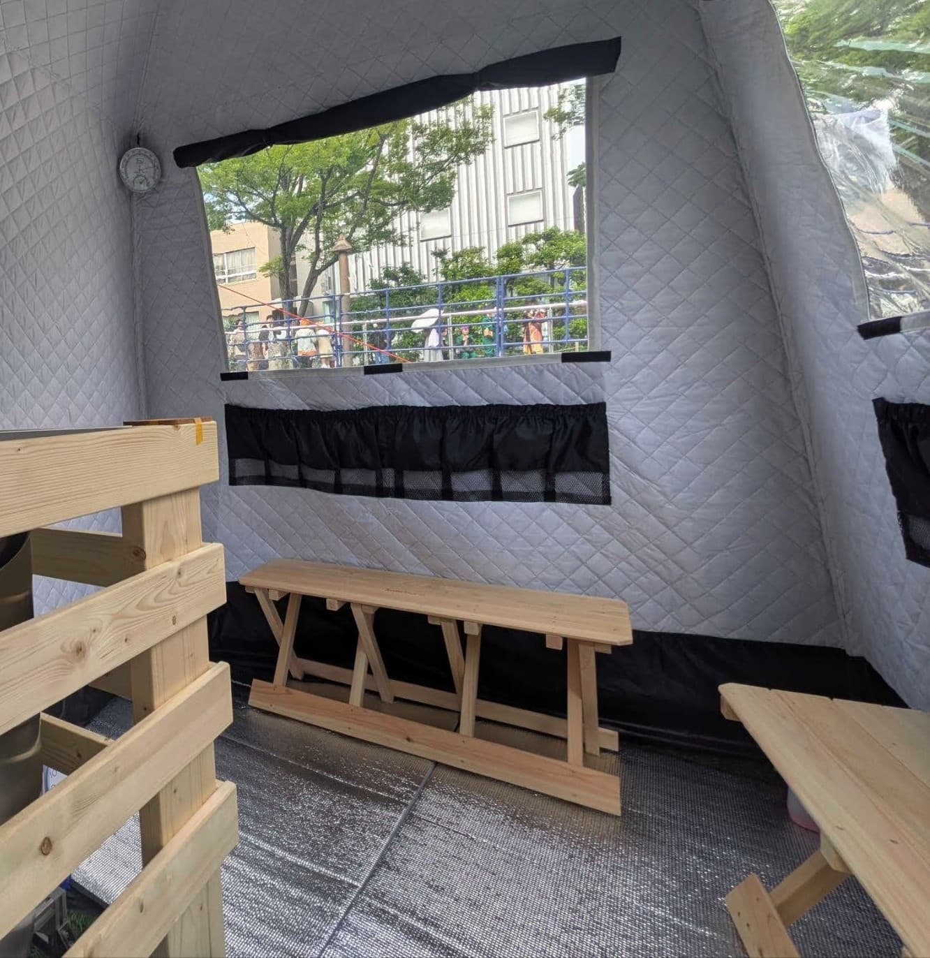 ベンチ使用時の様子